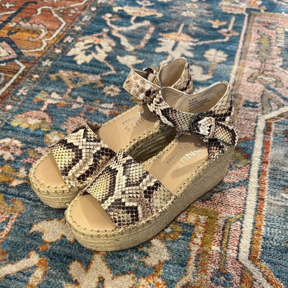 Coconuts by Matisse - Platform Sandals